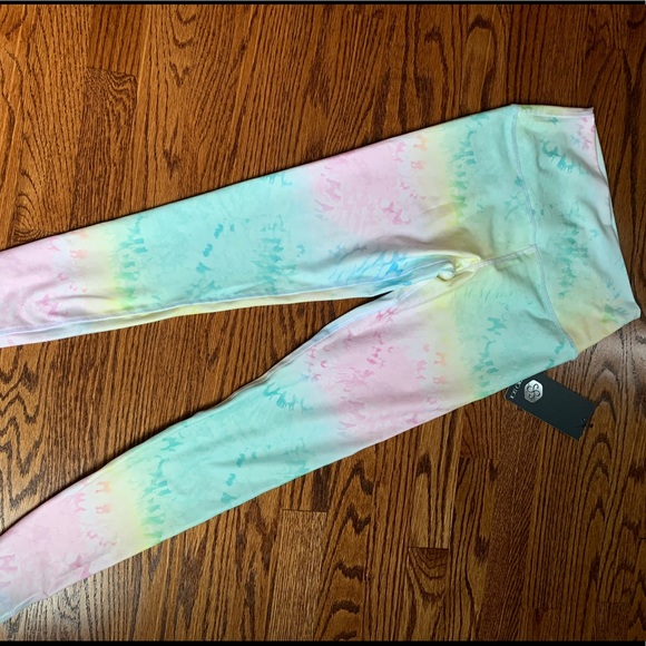 Scorpio Sol Vinyasa Leggings - Picture 7 of 12